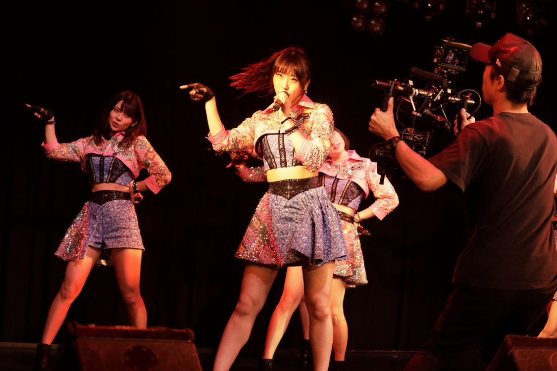 Juice=Juice／ドラマ『歪んだ波紋』収録現場にて