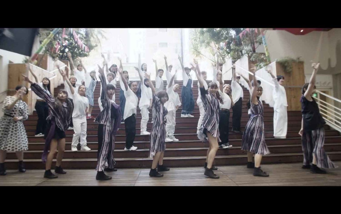 大阪☆春夏秋冬「Dance to the light」MVより