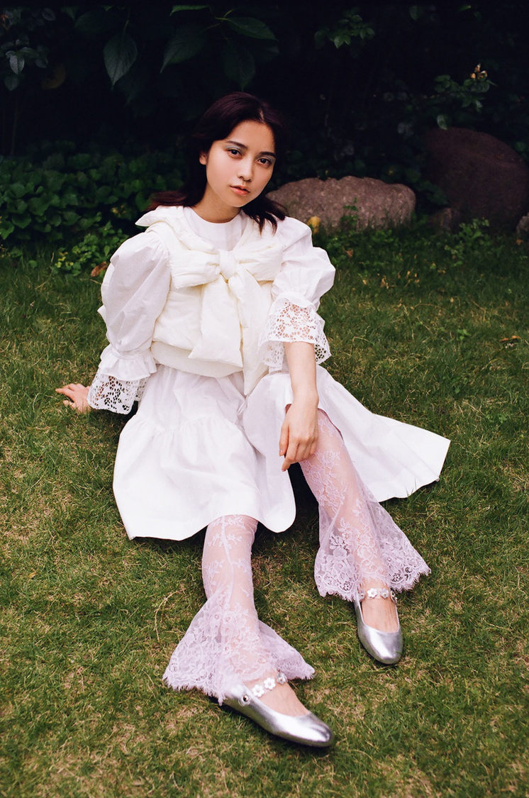 桃月なしこ©︎Cecy Young(SIGNO)