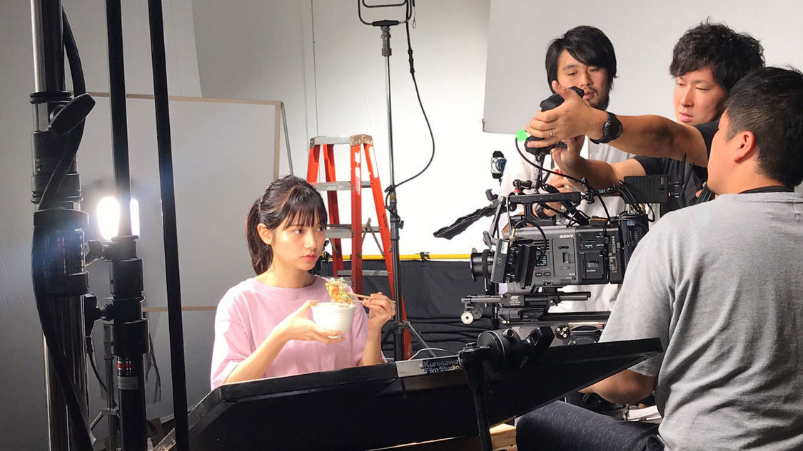 桃月なしこ出演TVCM「やよい軒ーやみつき油淋鶏定食ー」