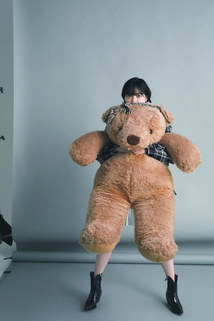 平手友梨奈（欅坂46）『ViVi』12月号より