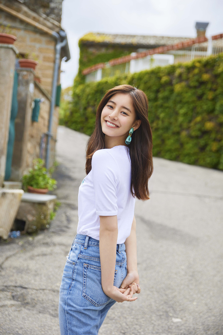 新木優子2nd写真集『honey』収録カット