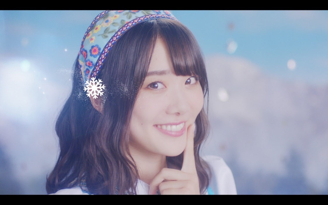 「Snowing Love」MVより