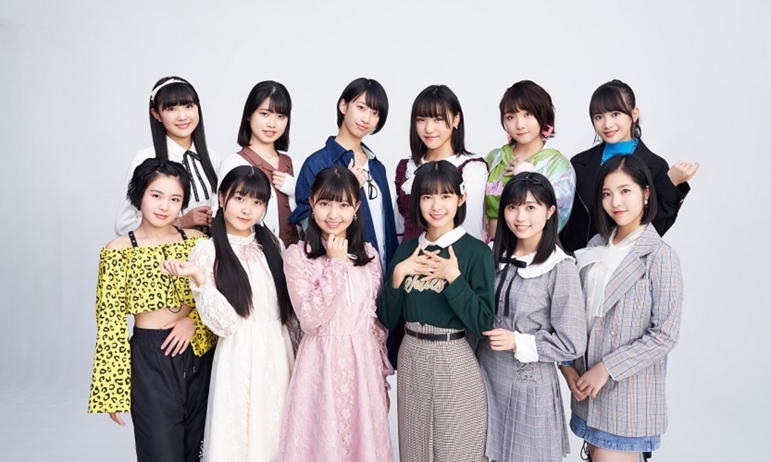 後列：江口紗耶 小林萌花 前田こころ 清野桃々姫 高瀬くるみ 里吉うたの／前列：平井美葉 岡村美波 島倉りか 山崎夢羽 西田汐里 一岡伶奈