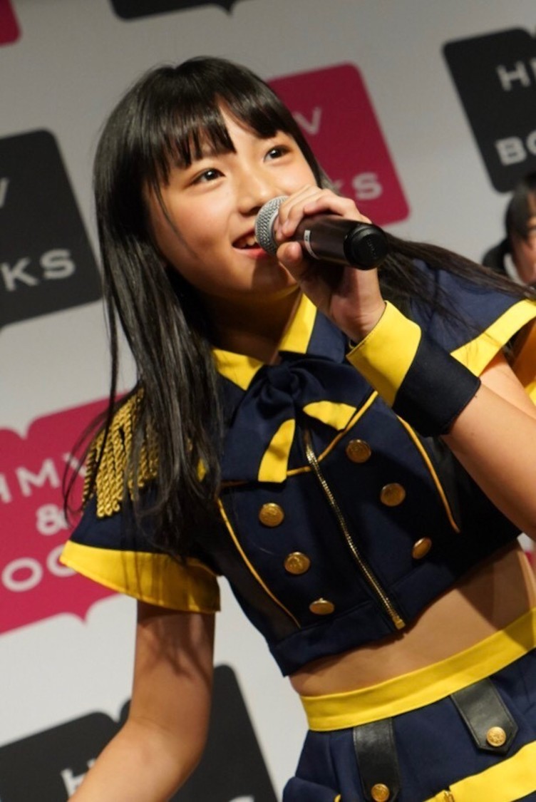 Lily of the valley、大阪HMV&BOOKS SHINSAIBASHIデビューライブより