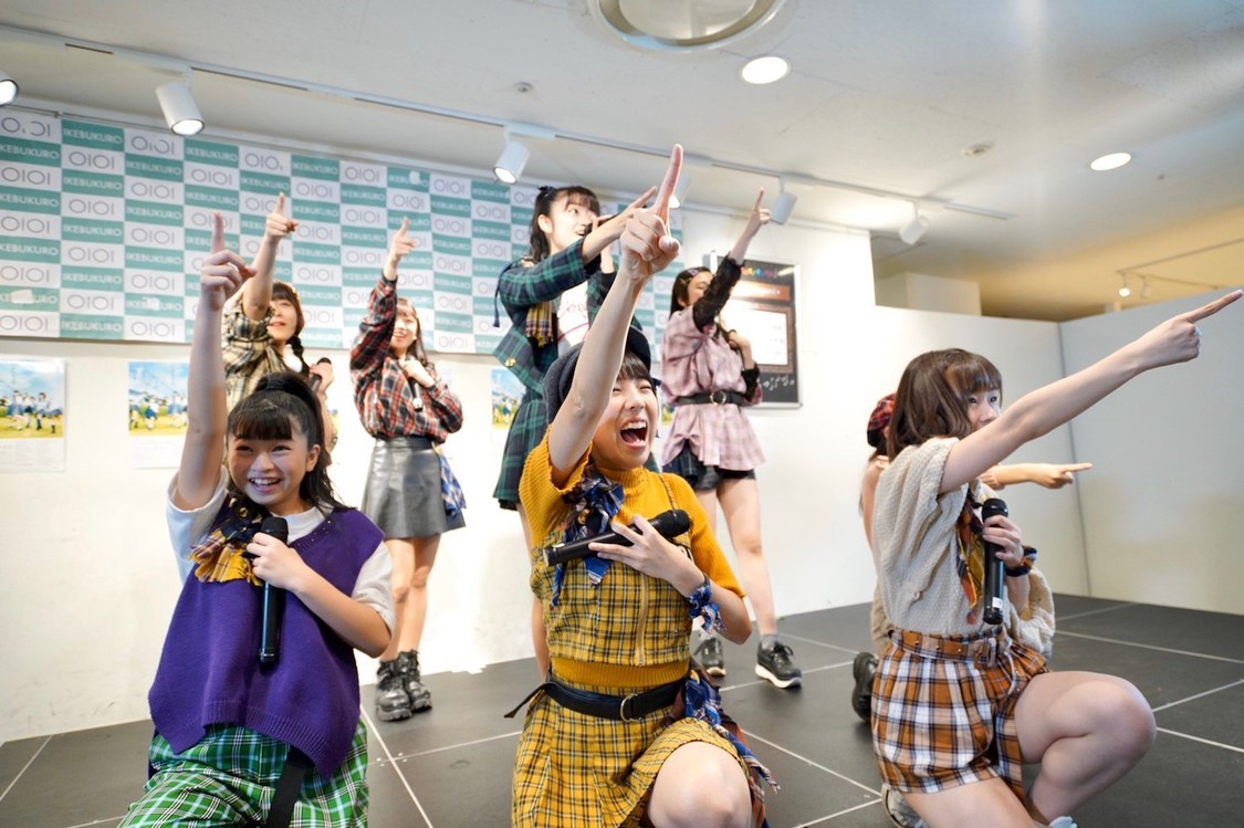 アップアップガールズ（2）＜『アオハル1st』リリース記念イベント＞｜東京・池袋マルイ 7Fイベントスペース（2019年11月10日）