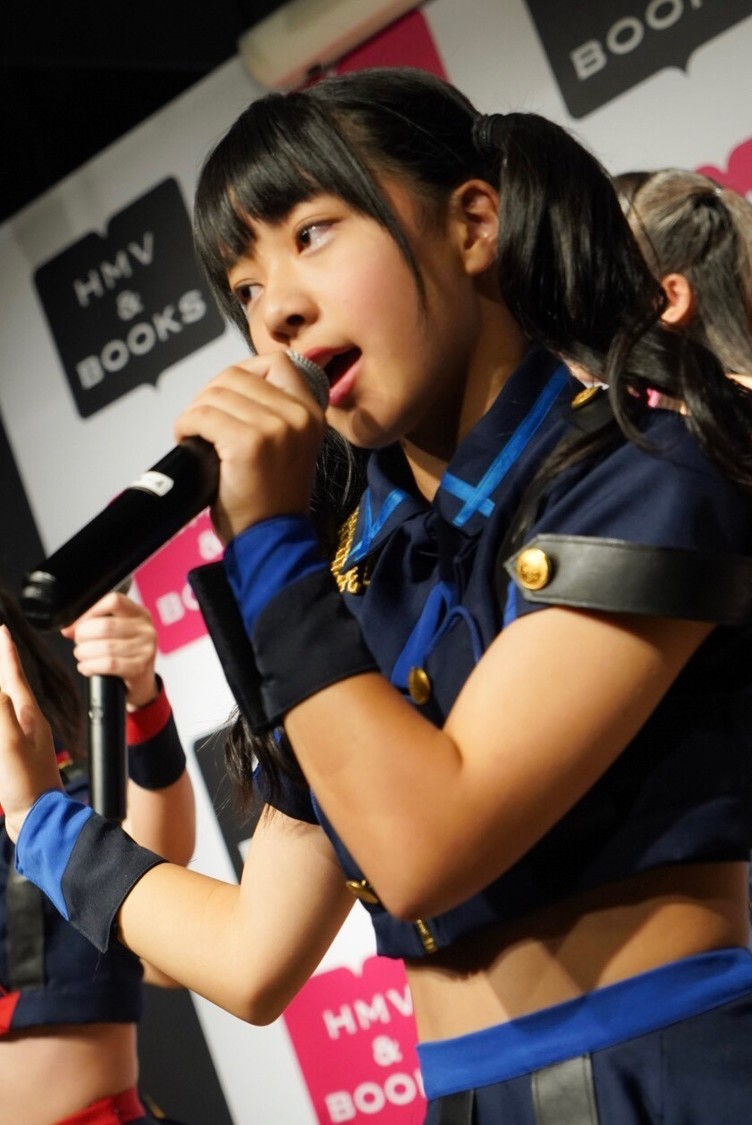 Lily of the valley、大阪HMV&BOOKS SHINSAIBASHIデビューライブより