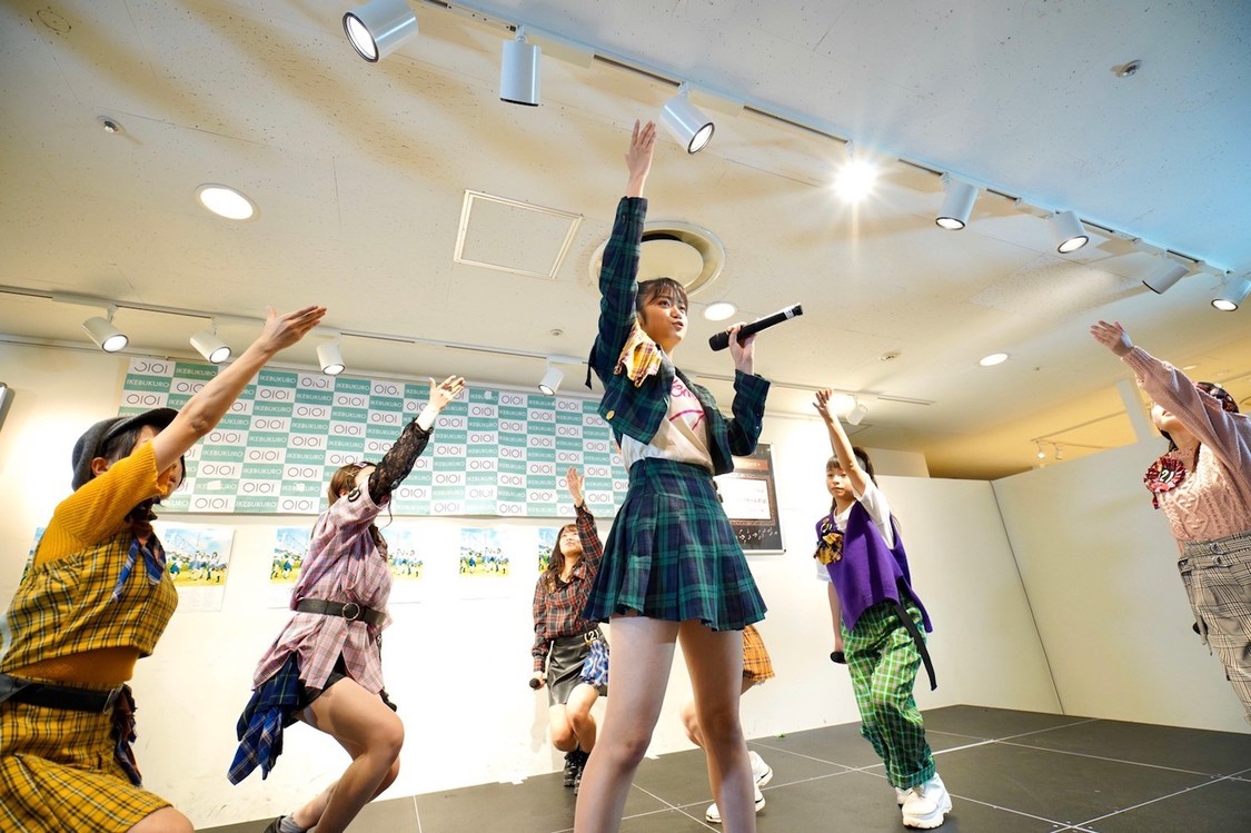 アップアップガールズ（2）＜『アオハル1st』リリース記念イベント＞｜東京・池袋マルイ 7Fイベントスペース（2019年11月10日）