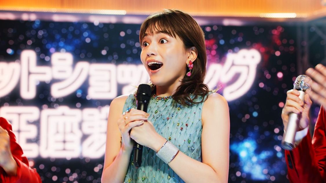 『Qoo10』新TVCM「ネットショッピング王座決定戦」篇より