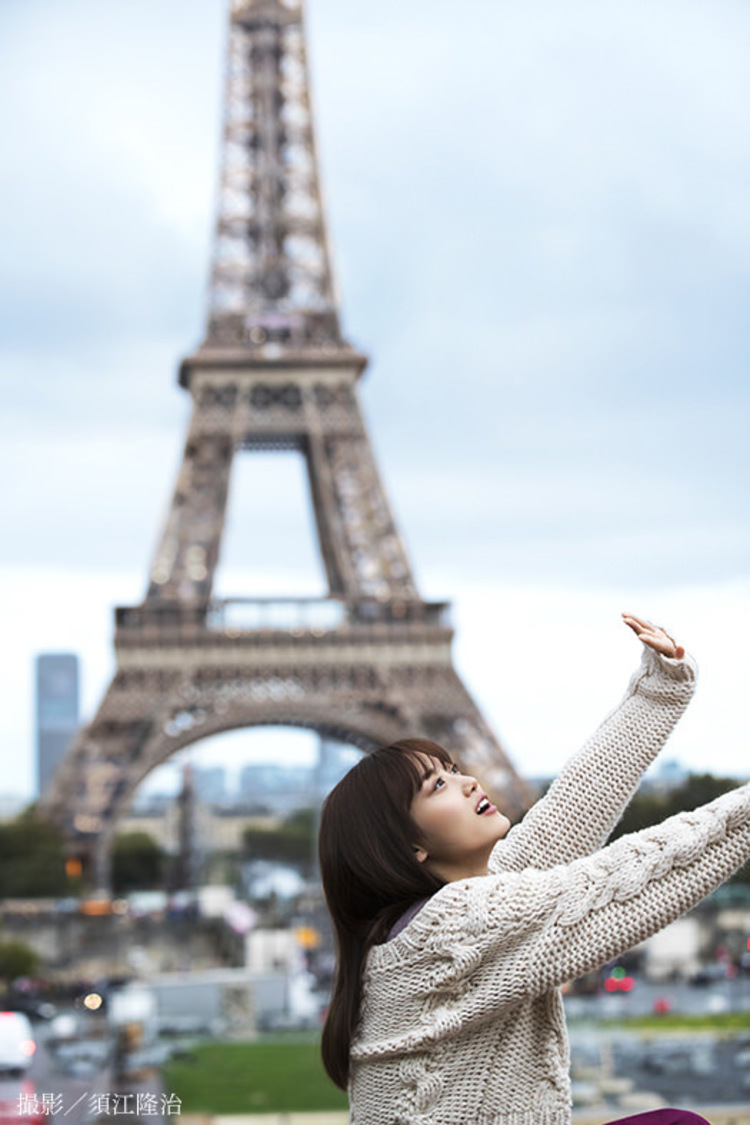 乃木坂46 山下美月1st写真集より