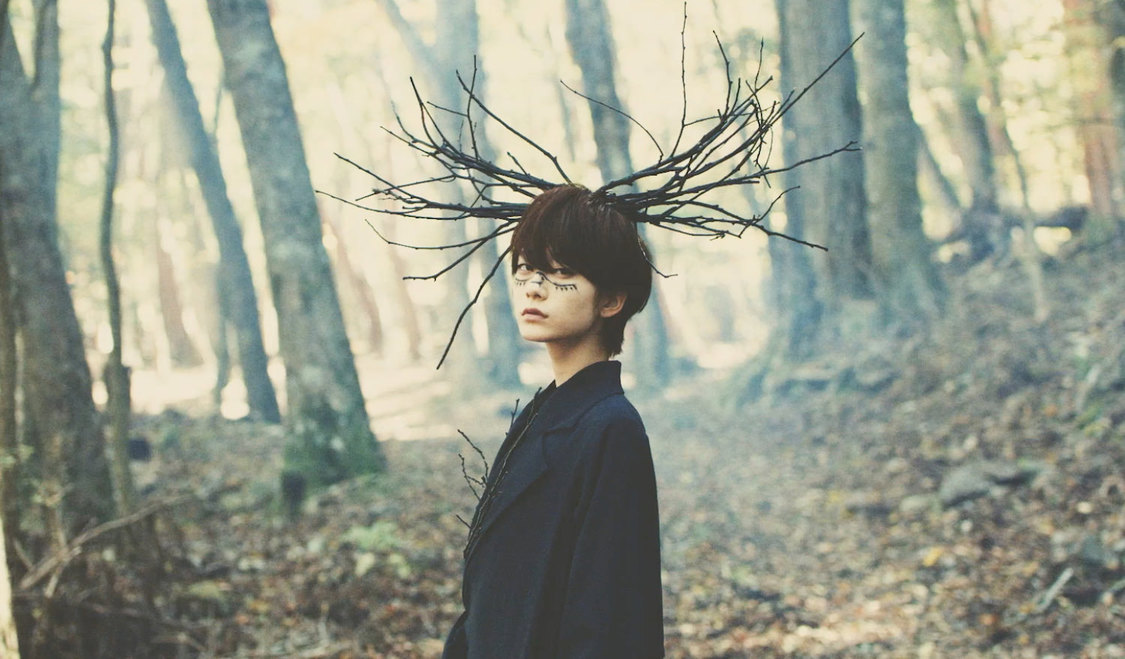 EMPiRE「WE ARE THE WORLD」MVより