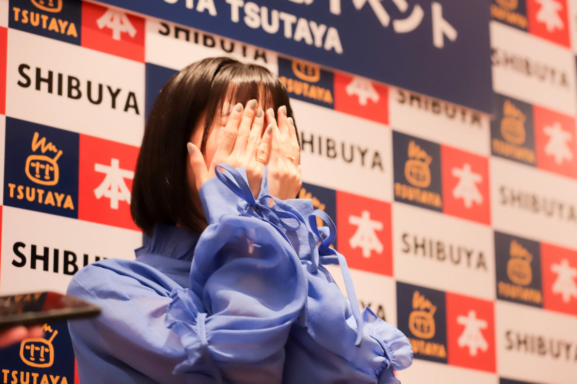 📸 画像：来栖りん（26時のマスカレイド）1st写真集『Lakka