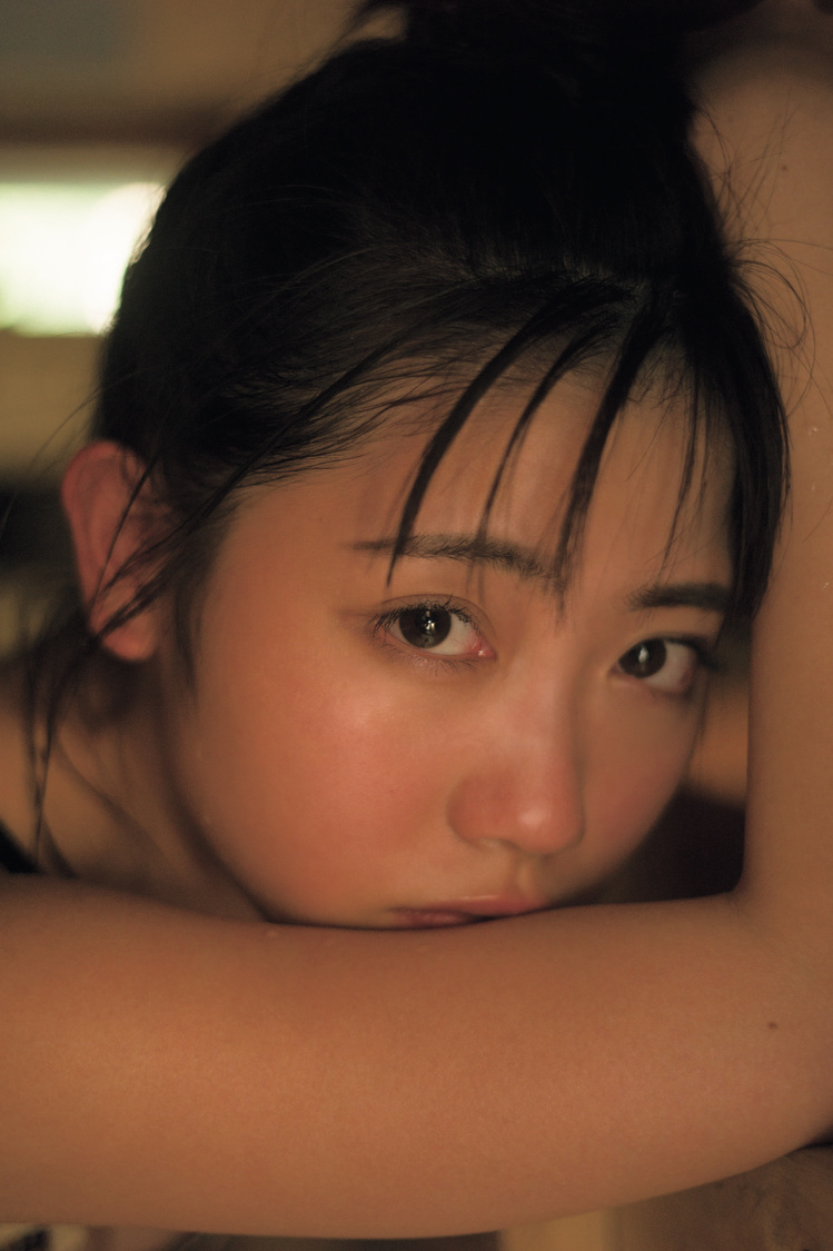 来栖りん（26時のマスカレイド）1st写真集『Lakka』