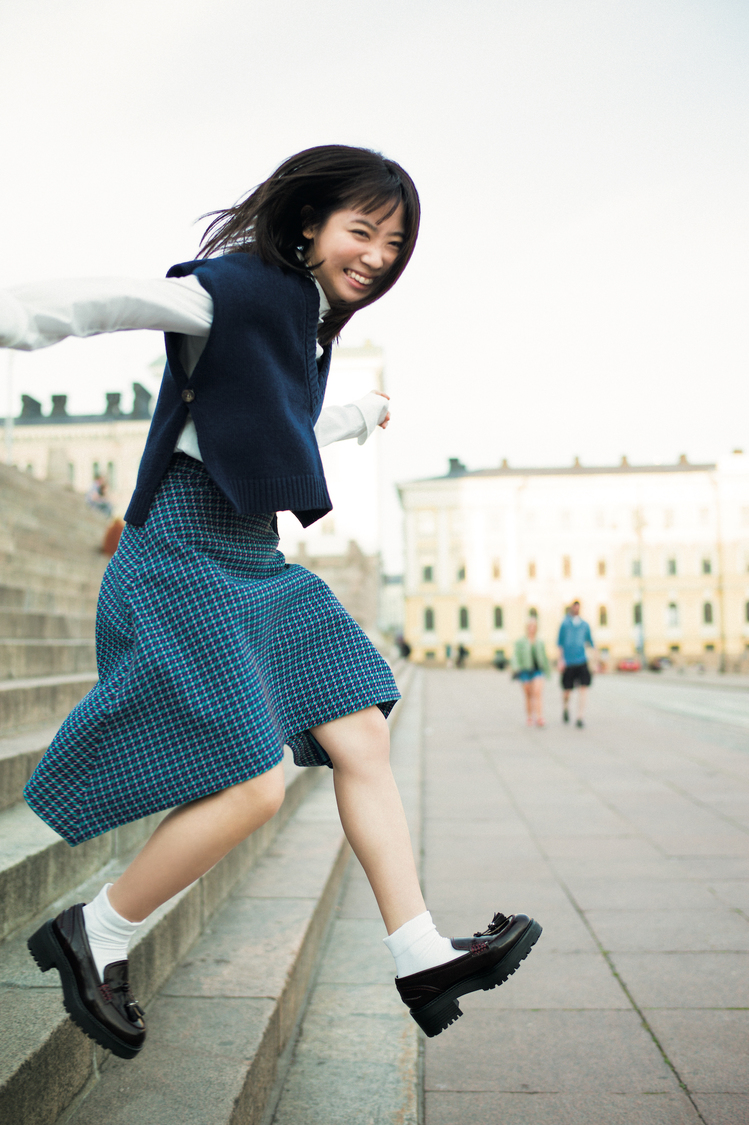 来栖りん（26時のマスカレイド）1st写真集『Lakka』