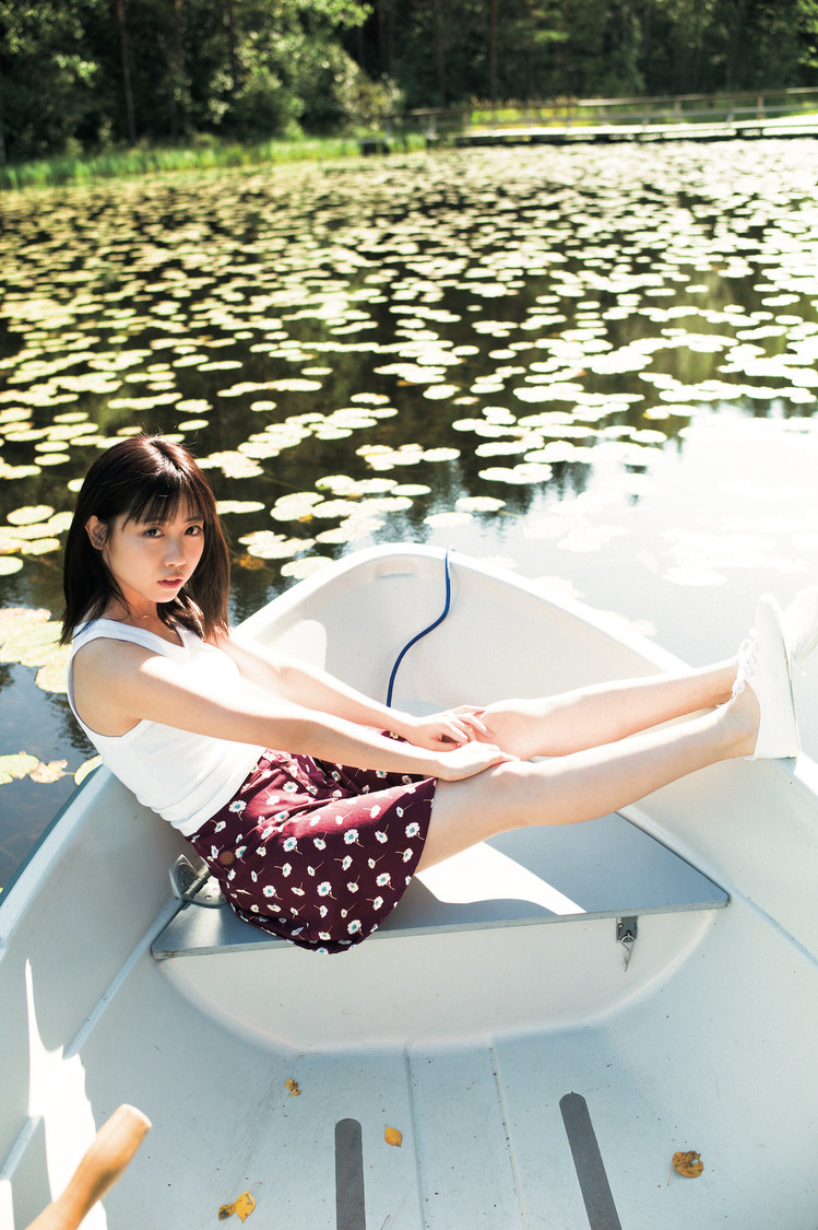 来栖りん（26時のマスカレイド）1st写真集『Lakka』