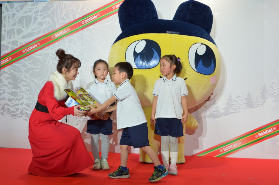 ＜バンダイ　クリスマスセレモニー＞