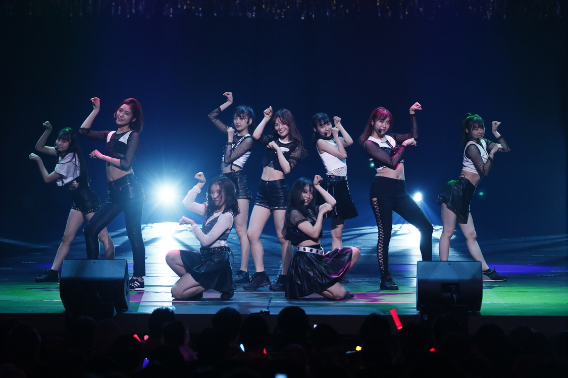 ＜HKT48 8周年前夜祭コンサート＞©AKS