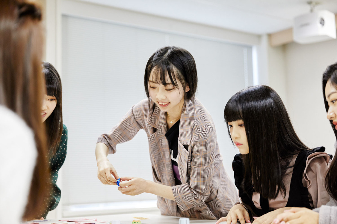 黒須遥香、岡田梨奈、佐藤美波、道枝咲