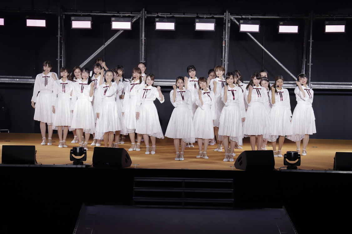 カレッジ・コスモス、初パフォーマンス