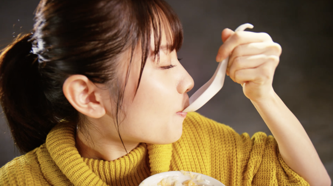 テレビCMやよい軒「すき焼き定食」より