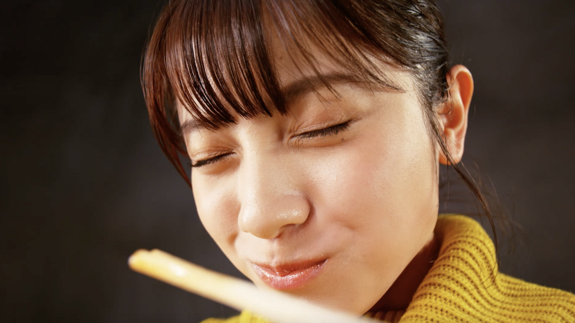 テレビCMやよい軒「すき焼き定食」より