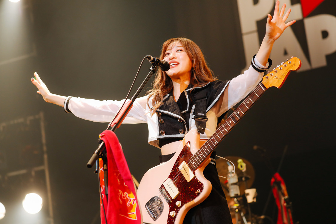 SILENT SIREN　(C)NOW PLAYING JAPAN LIVE vol.4/Photo:関口佳代