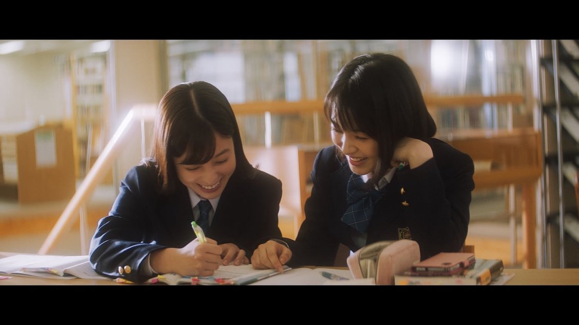 新TVCM料金「カンナとミナミ」篇（60秒）場面写真