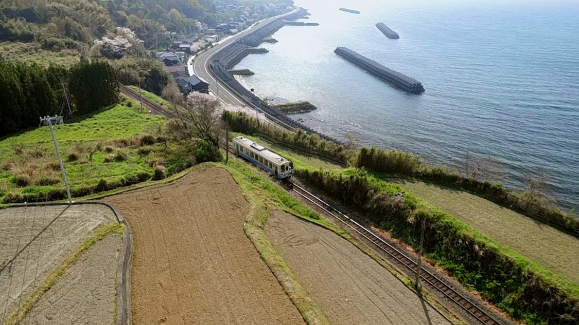 たけやま3.5出演「そっと開いてみた。私の卒業アルバム」篇