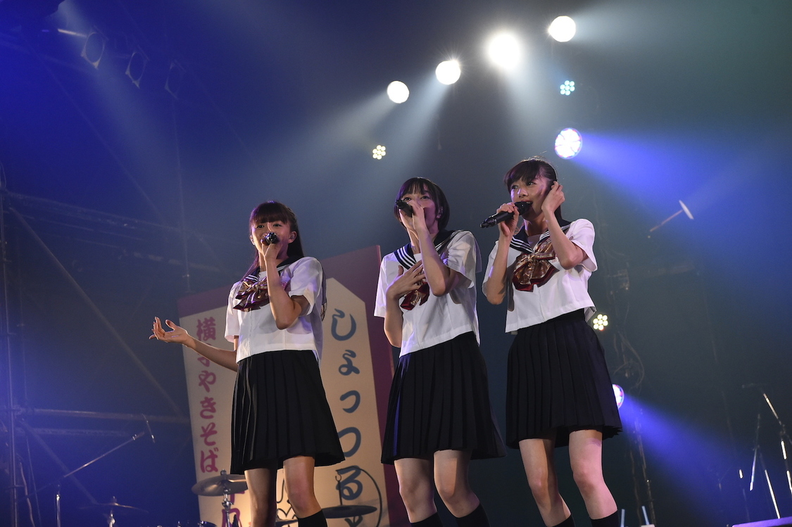 ＜私立恵比寿中学秋田分校～この町と人と学芸会が好きだから～＞より