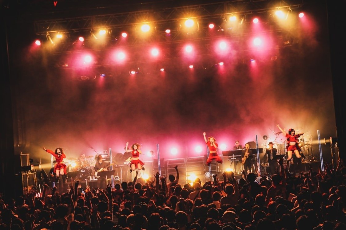 ＜Glamorous 4 Tour＞新木場STUDIO COAST（2019年12月17日）