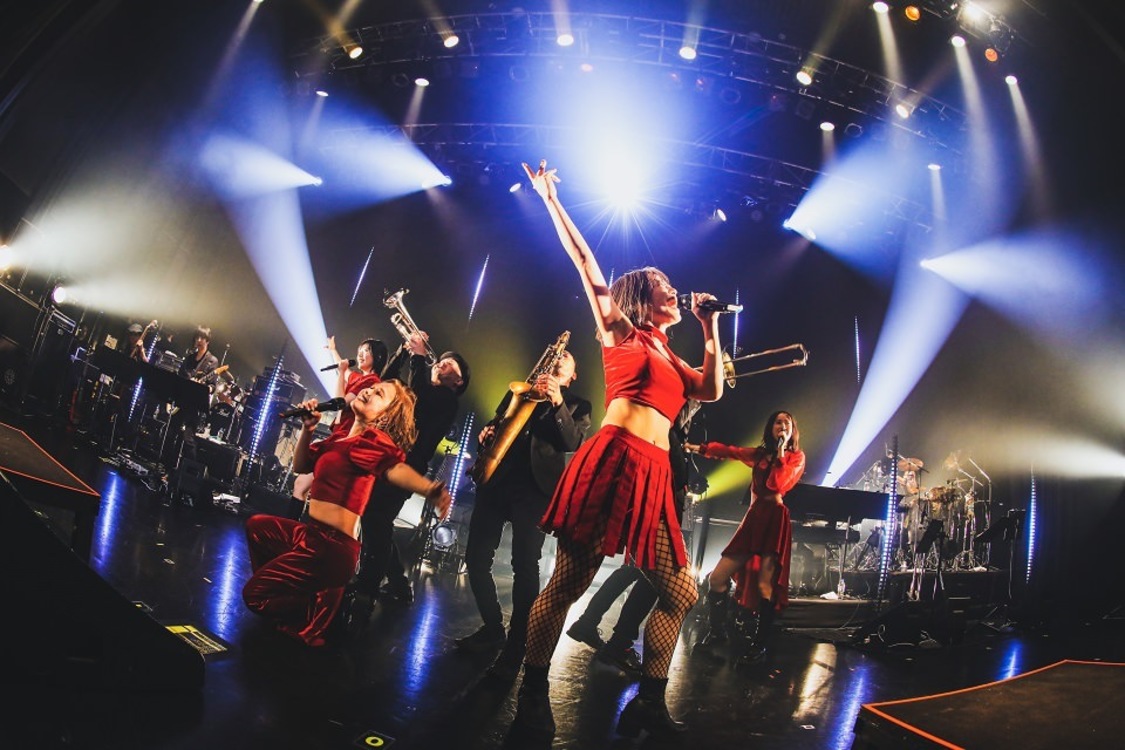 ＜Glamorous 4 Tour＞新木場STUDIO COAST（2019年12月17日）