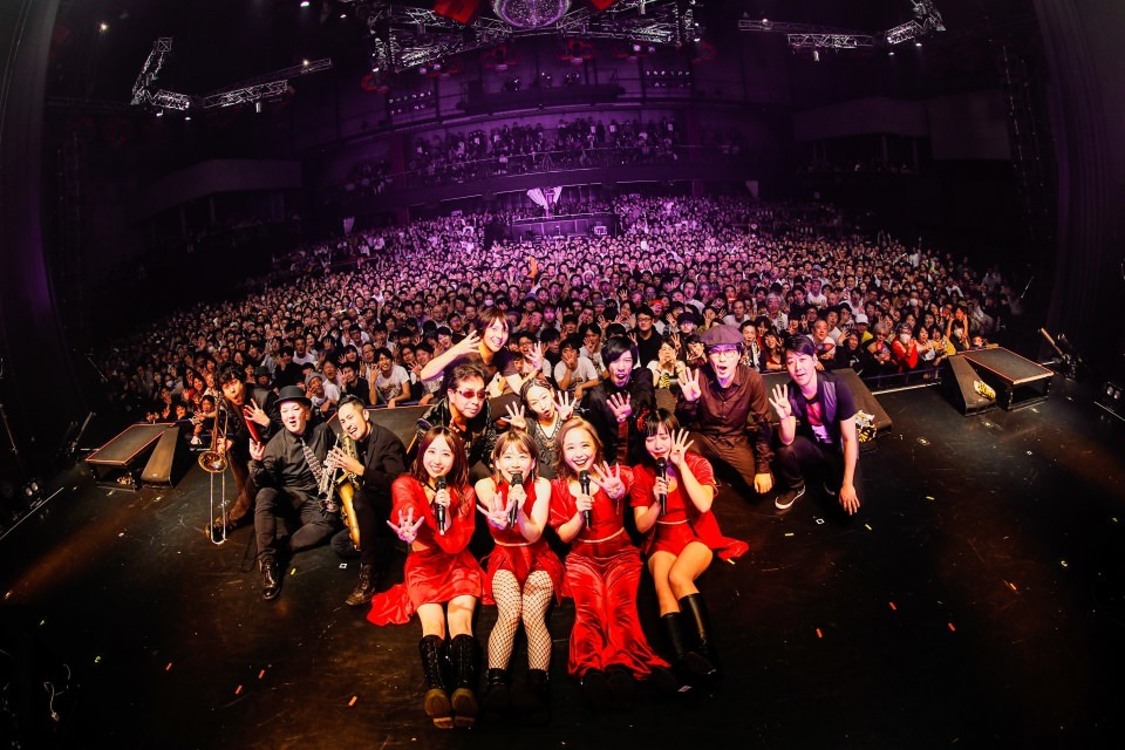 ＜Glamorous 4 Tour＞新木場STUDIO COAST（2019年12月17日）