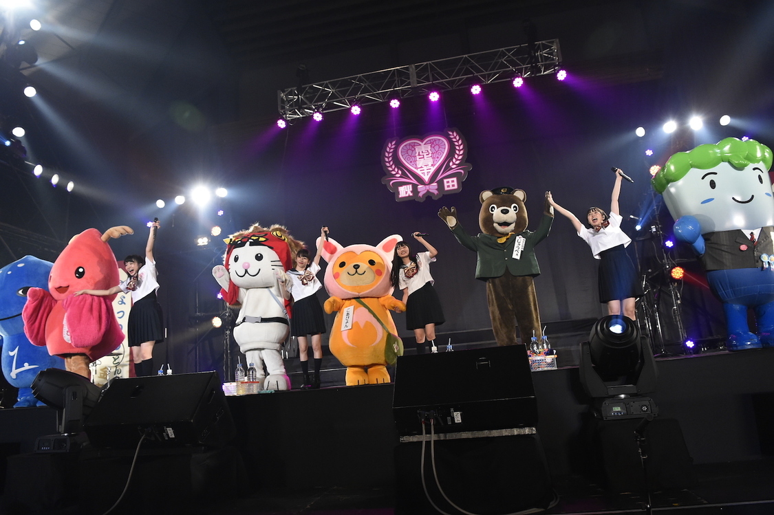 ＜私立恵比寿中学秋田分校～この町と人と学芸会が好きだから～＞より