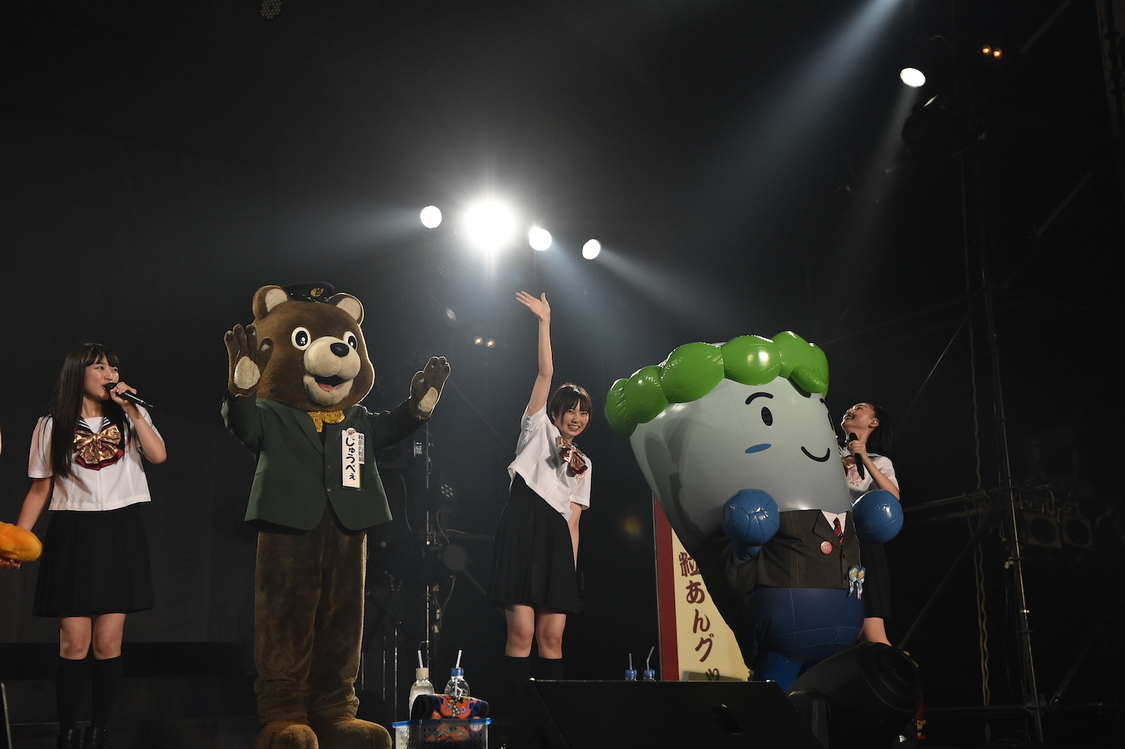 ＜私立恵比寿中学秋田分校～この町と人と学芸会が好きだから～＞より