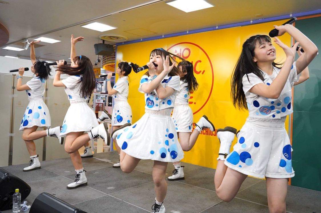 アップアップガールズ（２）＜「世界で一番かわいいアイドル/し・て・る・も・ん」リリースイベント＞タワーレコード八王子店（2019年12月22日）