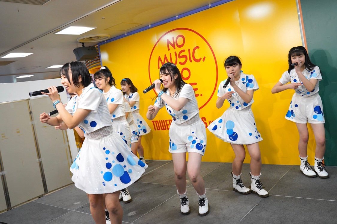 アップアップガールズ（２）＜「世界で一番かわいいアイドル/し・て・る・も・ん」リリースイベント＞タワーレコード八王子店（2019年12月22日）