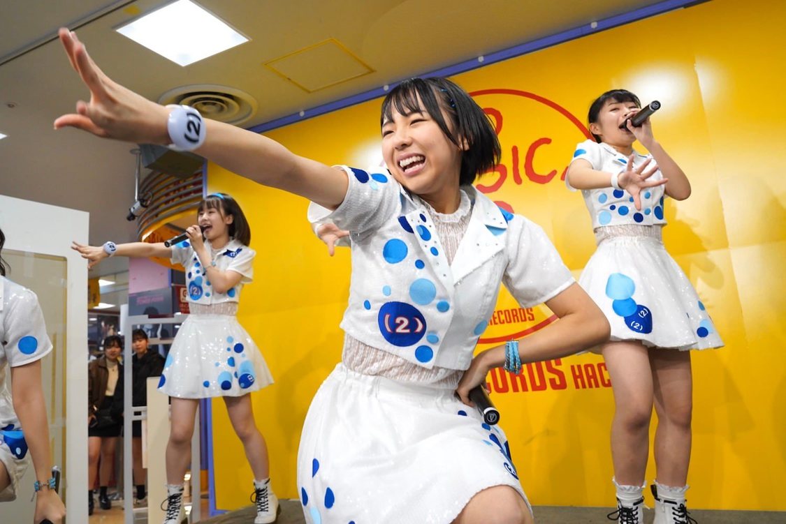 アップアップガールズ（２）＜「世界で一番かわいいアイドル/し・て・る・も・ん」リリースイベント＞タワーレコード八王子店（2019年12月22日）