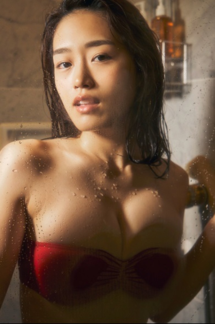 デジタル写真集『SPA！デジタル写真集 清水綾乃』より