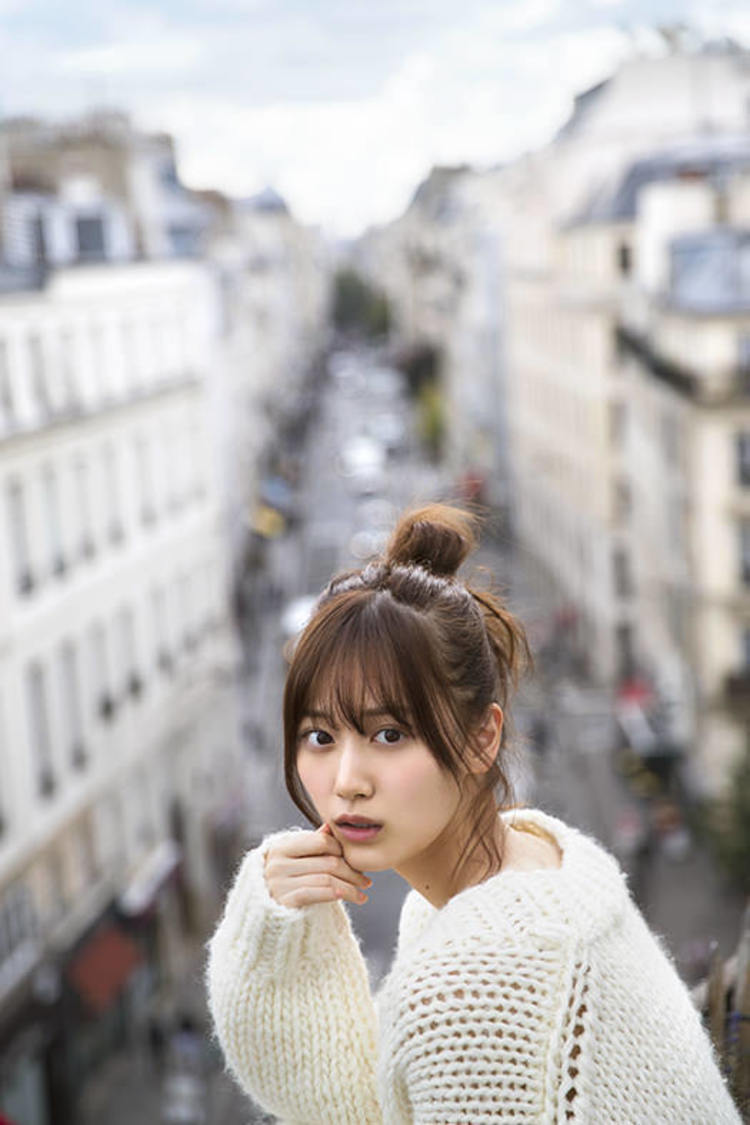 乃木坂46 山下美月1st写真集『忘れられない人』より（撮影／須江隆治）