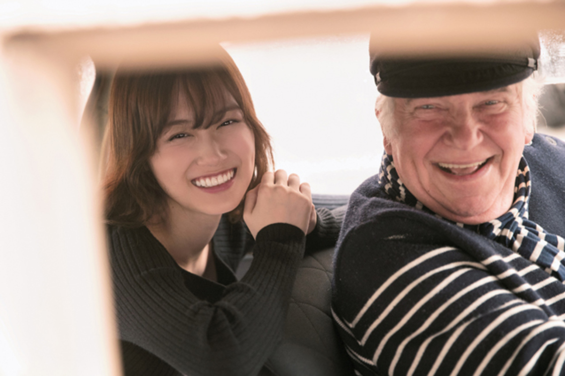 乃木坂46 山下美月1st写真集『忘れられない人』より（撮影／須江隆治）