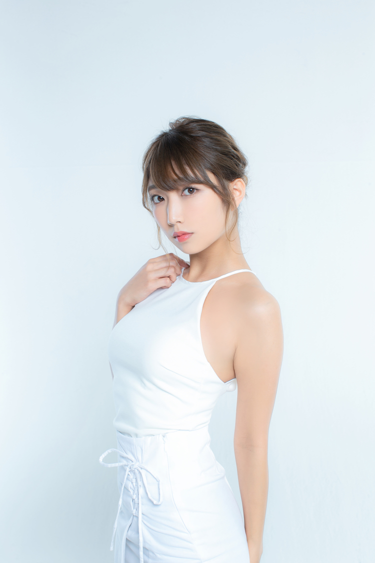 霜月めあ｜カメラマン (c)佐賀章広