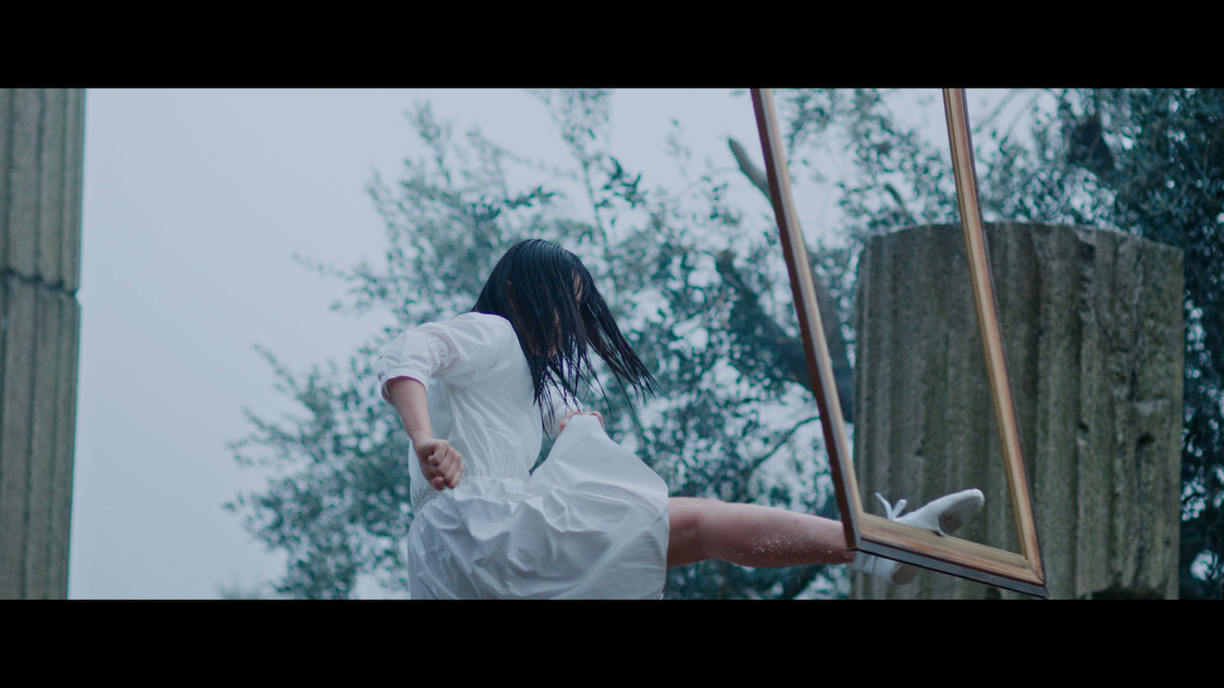 「無謀な夢は覚めることがない」MVより　©STU/KING RECORDS