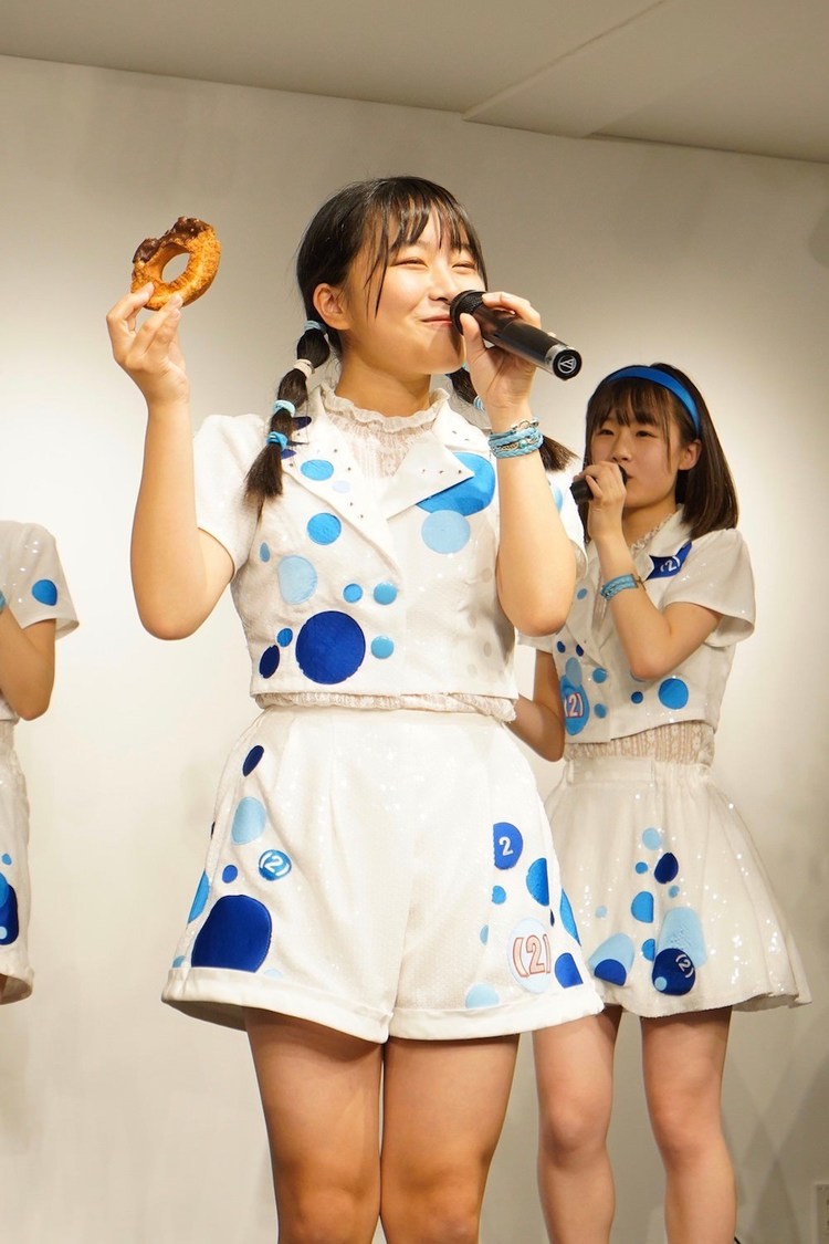 ＜「世界で一番かわいいアイドル/し・て・る・も・ん」リリース記念イベント＞新宿マルイメン8F屋内イベントスペース（2020年1月11日）