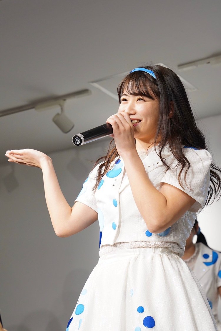 ＜「世界で一番かわいいアイドル/し・て・る・も・ん」リリース記念イベント＞新宿マルイメン8F屋内イベントスペース（2020年1月11日）