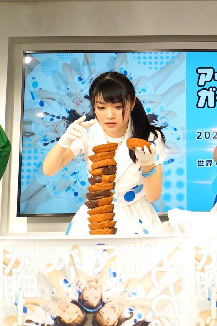 ＜「世界で一番かわいいアイドル/し・て・る・も・ん」リリース記念イベント＞新宿マルイメン8F屋内イベントスペース（2020年1月11日）