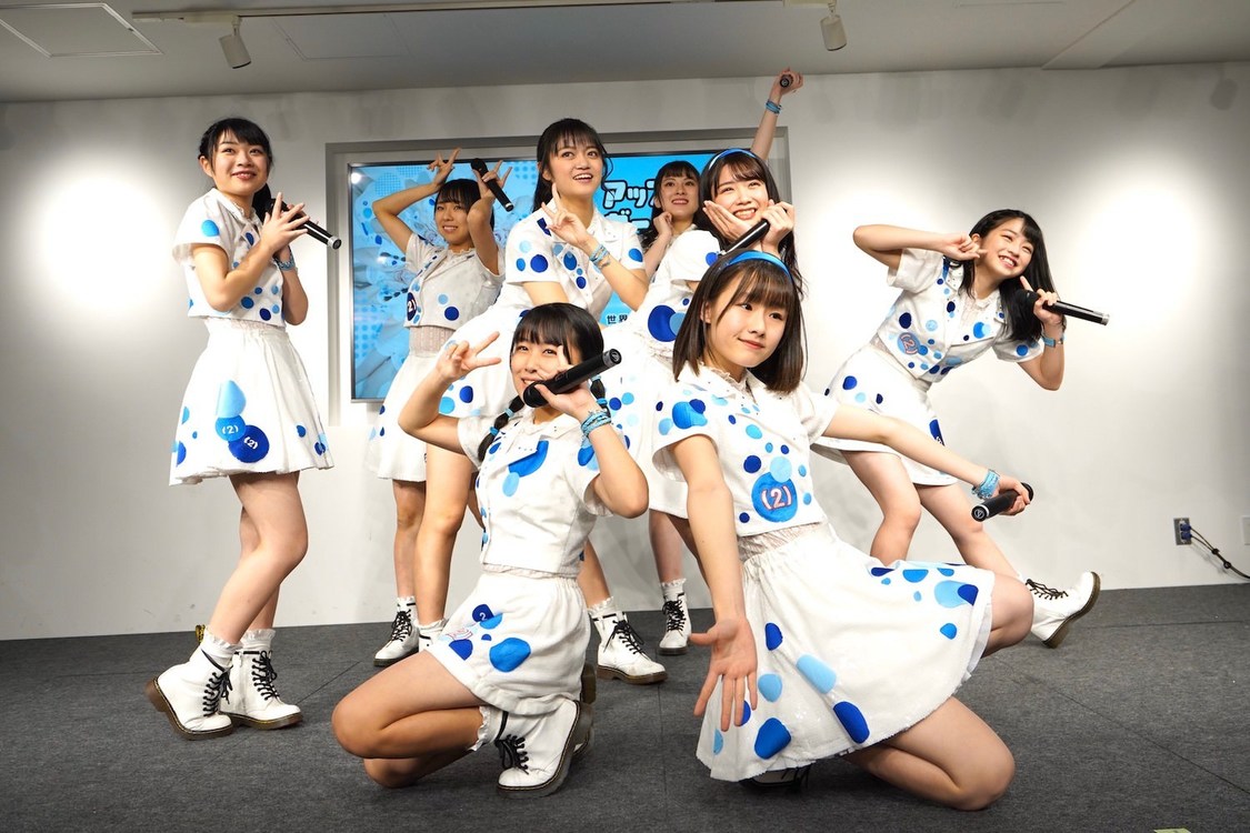 ＜「世界で一番かわいいアイドル/し・て・る・も・ん」リリース記念イベント＞新宿マルイメン8F屋内イベントスペース（2020年1月11日）