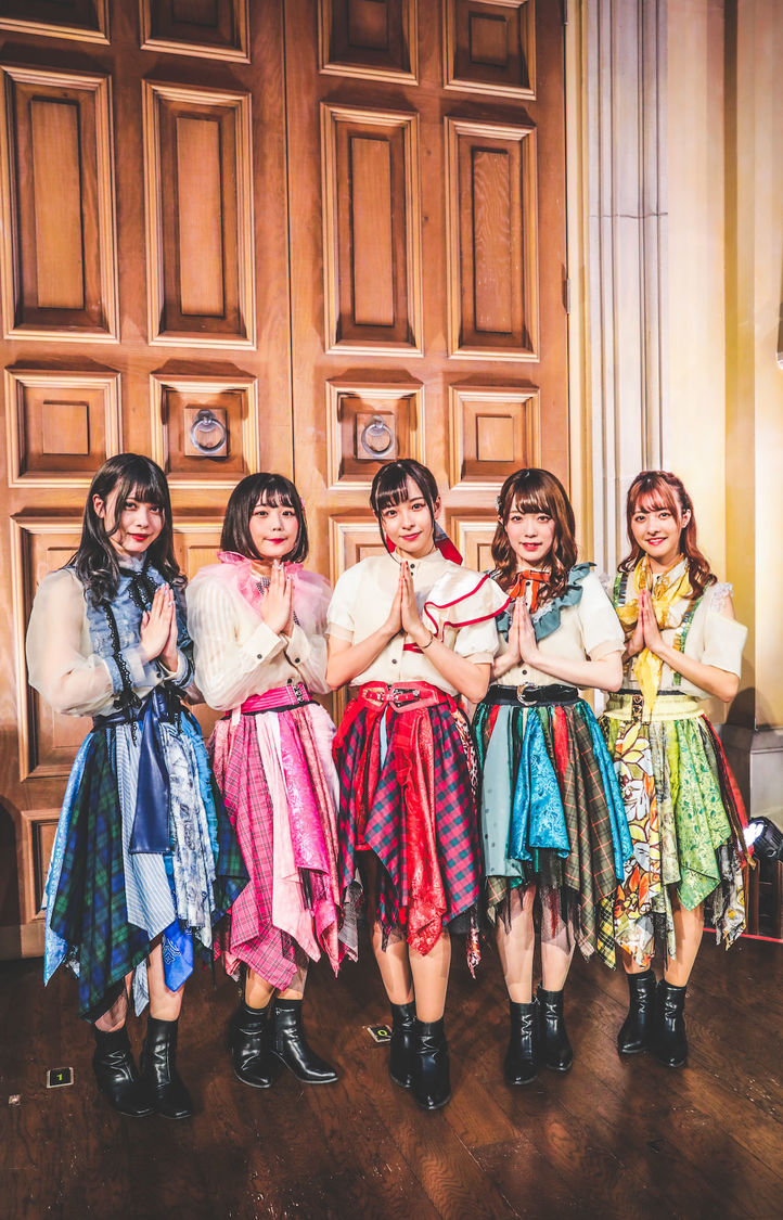 ＜神宿ニューアルバム『kamiyado complete best 2018-2019』発売記念イベント＞お台場ヴィーナスフォート教会広場（2020年1月17日）