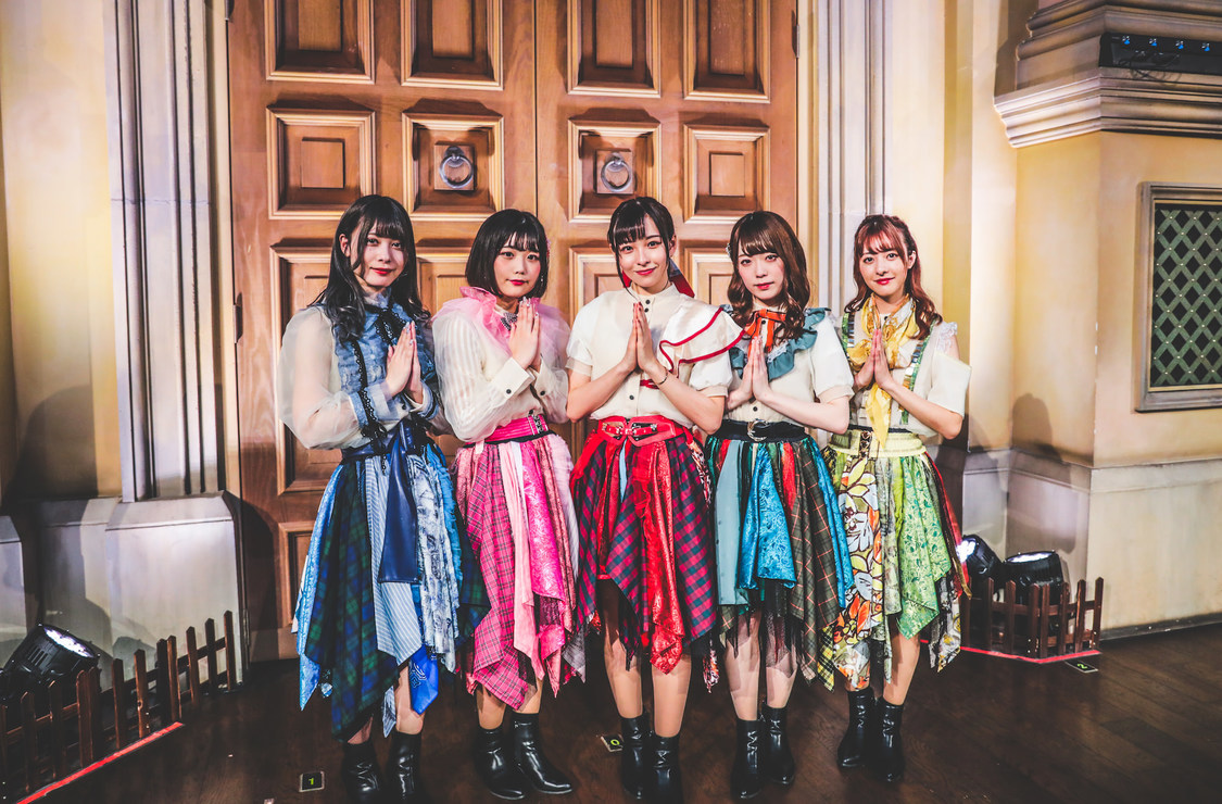 ＜神宿ニューアルバム『kamiyado complete best 2018-2019』発売記念イベント＞お台場ヴィーナスフォート教会広場（2020年1月17日）