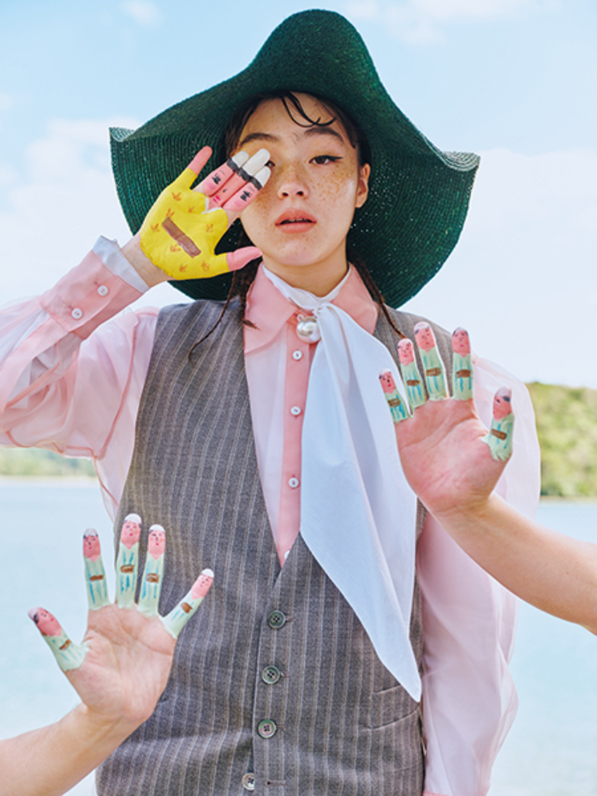 モトーラ世理奈／『装苑』 2020年3月号／撮影：田中雅也(TRON)