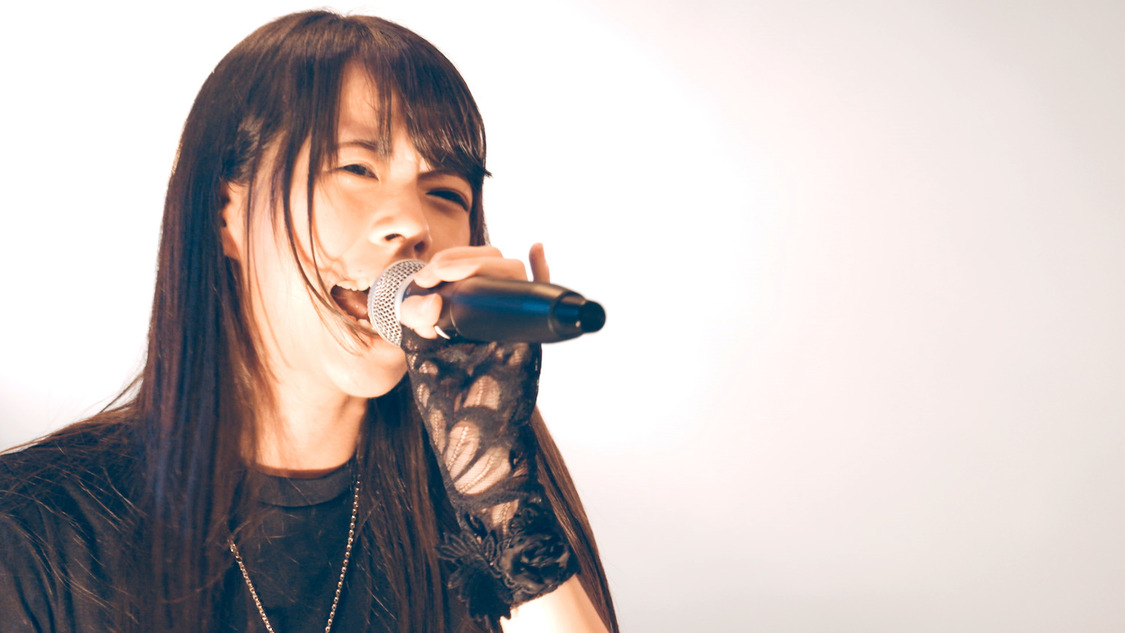 「FLY HIGHER AGAIN [live clip]」より